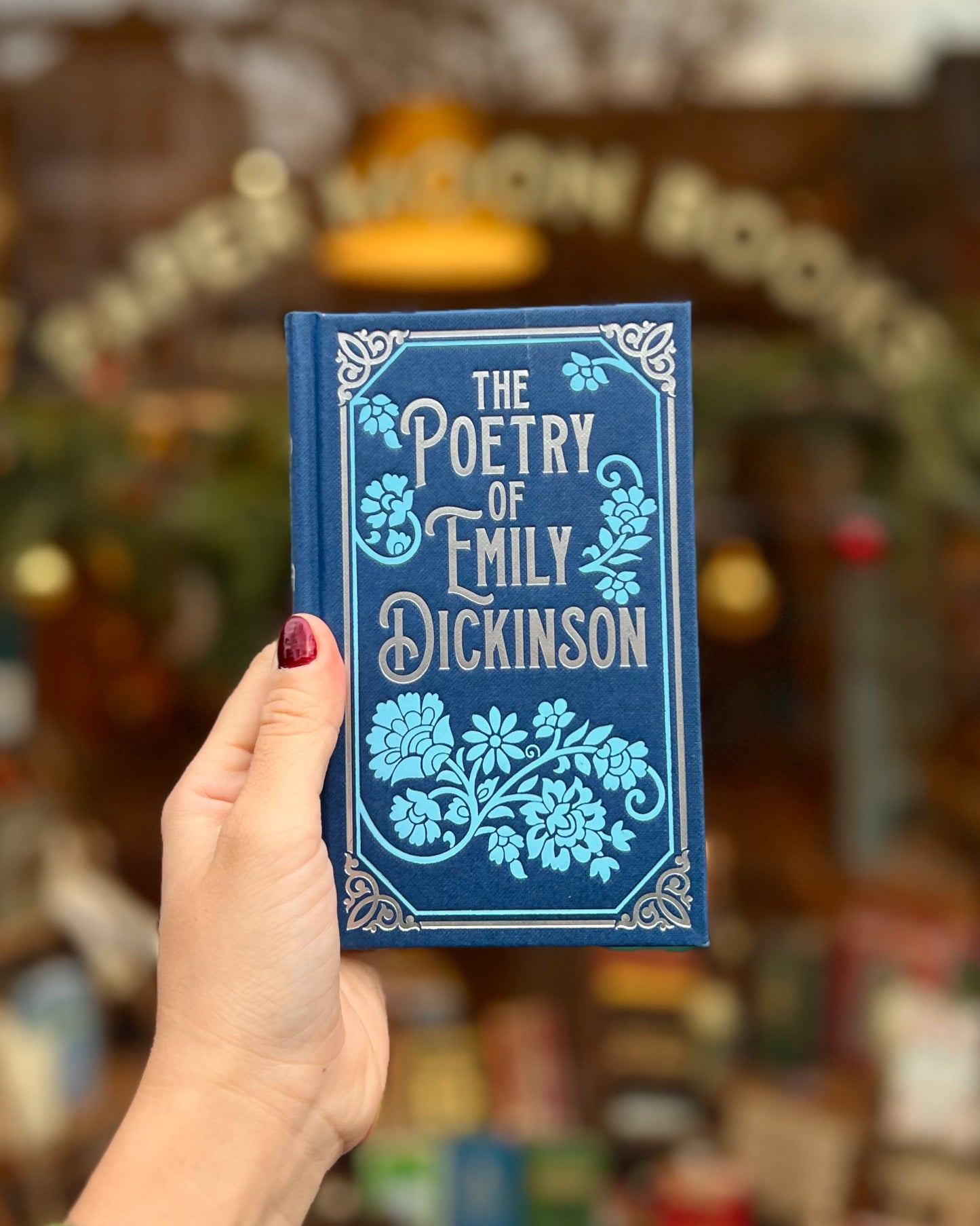 The Poetry of Emily Dickinson (Gilded Pocket Edition)