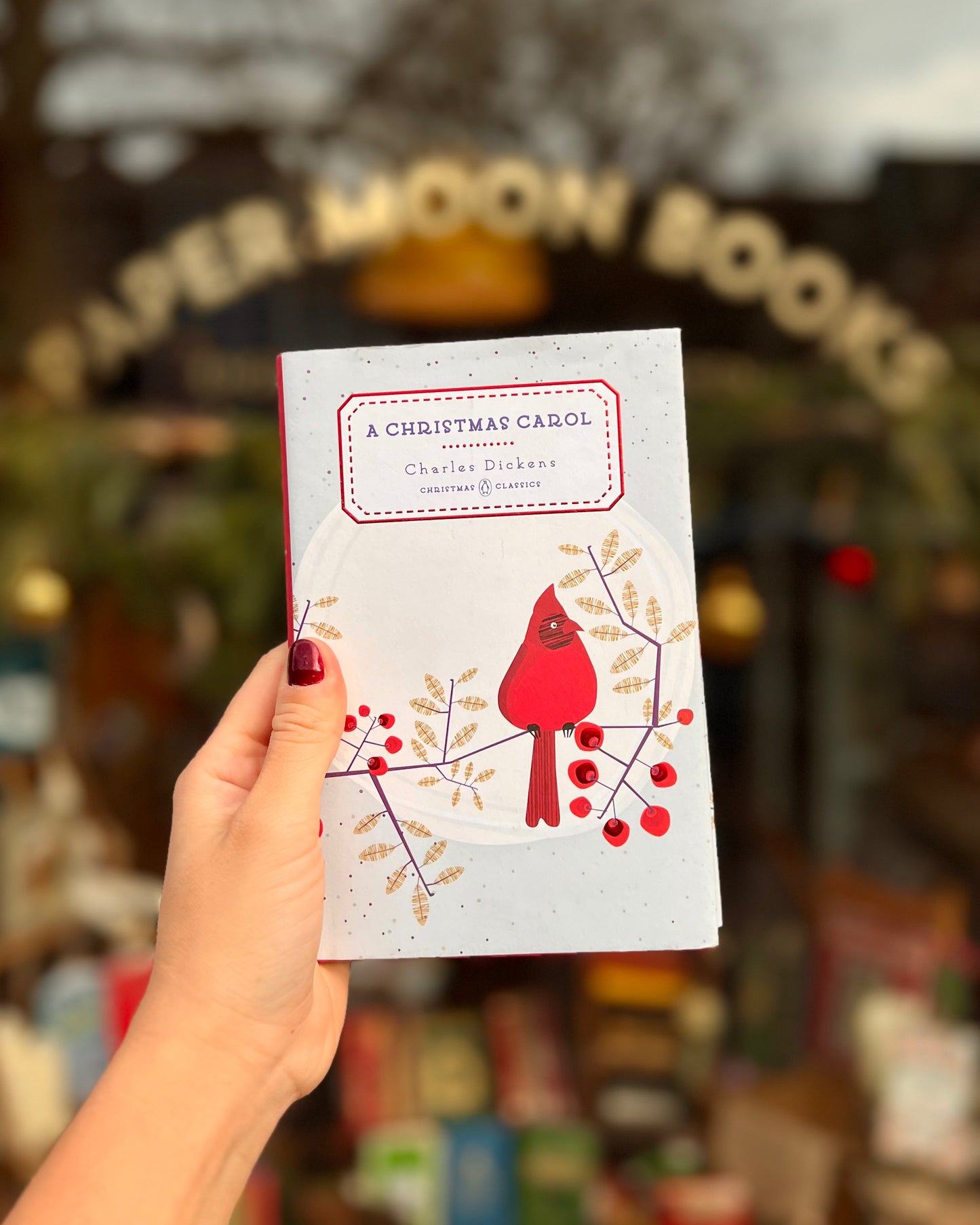 A Christmas Carol (Penguin Christmas Classics) – Charles Dickens