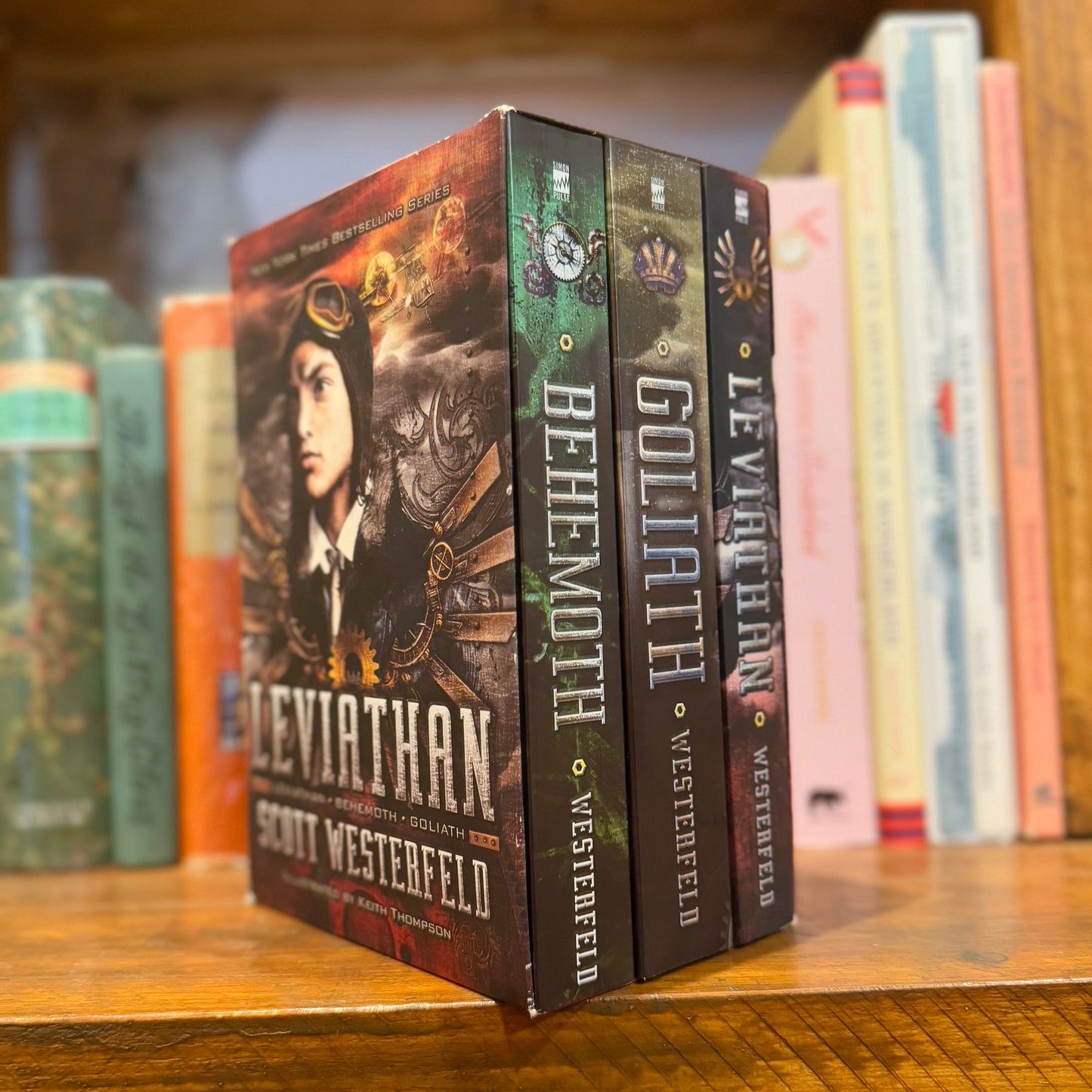 Leviathan Trilogy Box Set – Scott Westerfeld and Keith Thompson