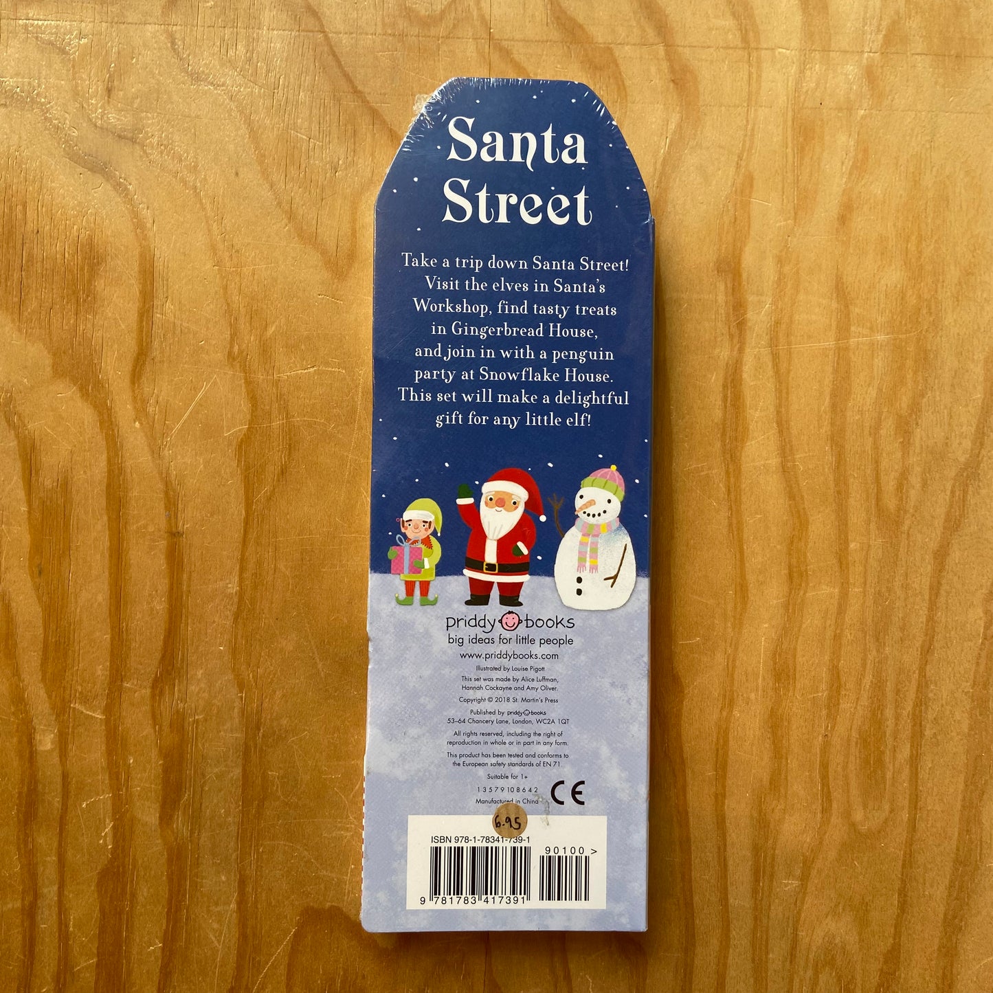 Santa Street – Alice Luffman, Hannah Cockayne and Amy Oliver