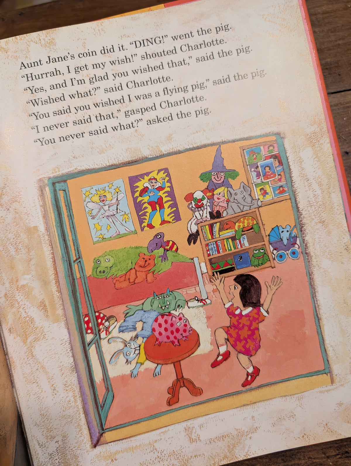 Charlotte's Piggy Bank (First Edition) – David McKee