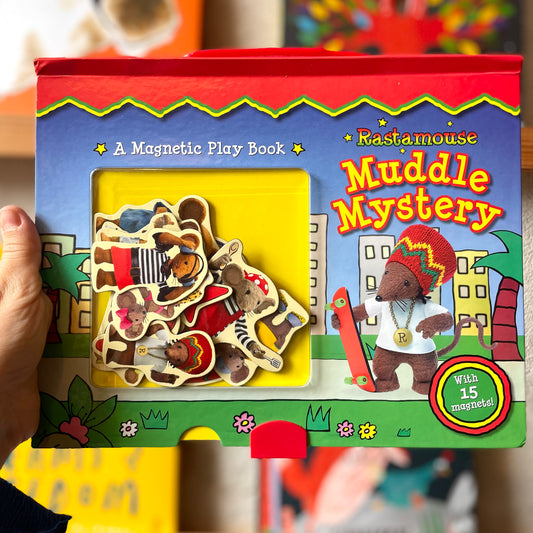 Rastamouse Muddle Mystery: A Magnetic Play Book – Michael de Souza, Genevieve Webster