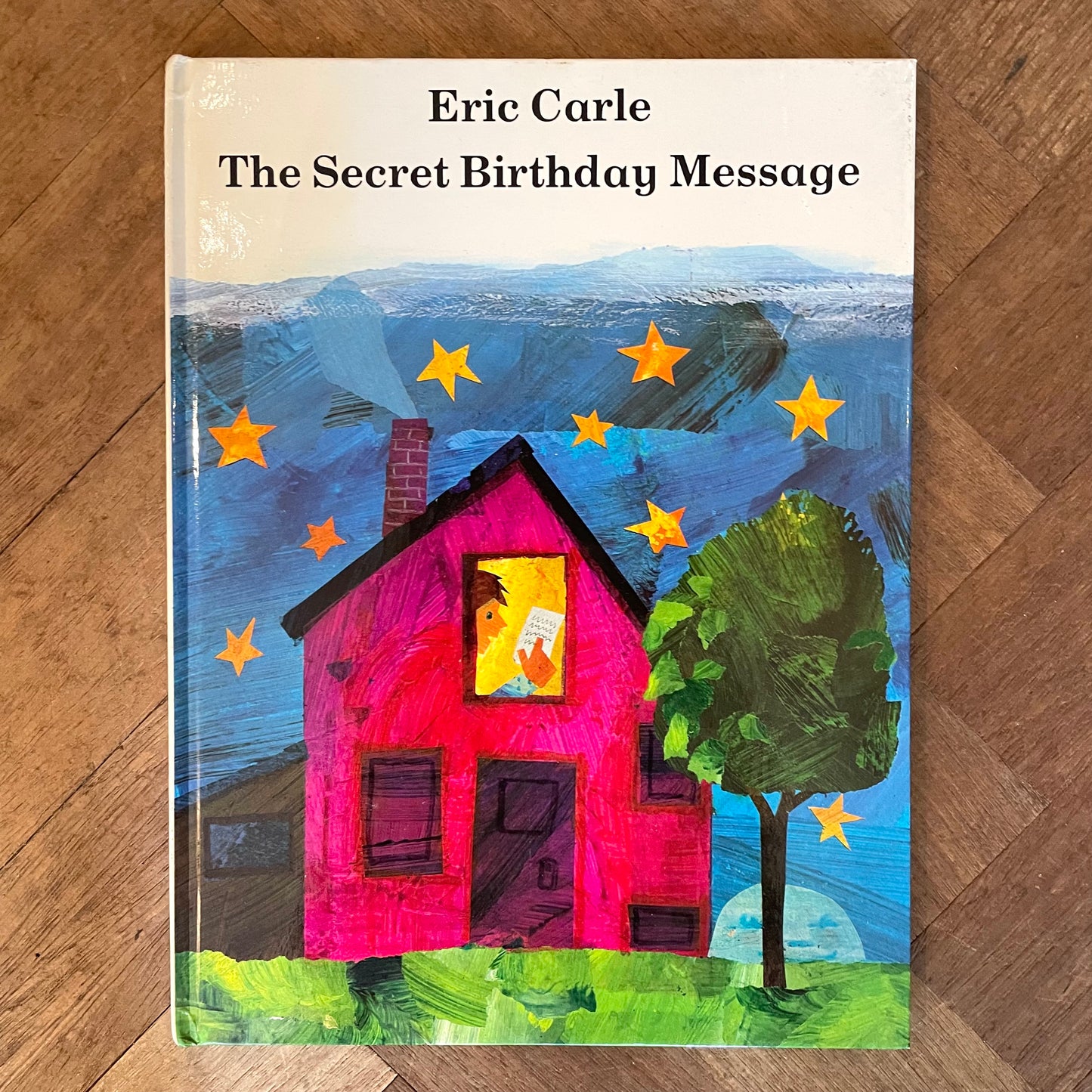 The Secret Birthday Message (First Edition) – Eric Carle