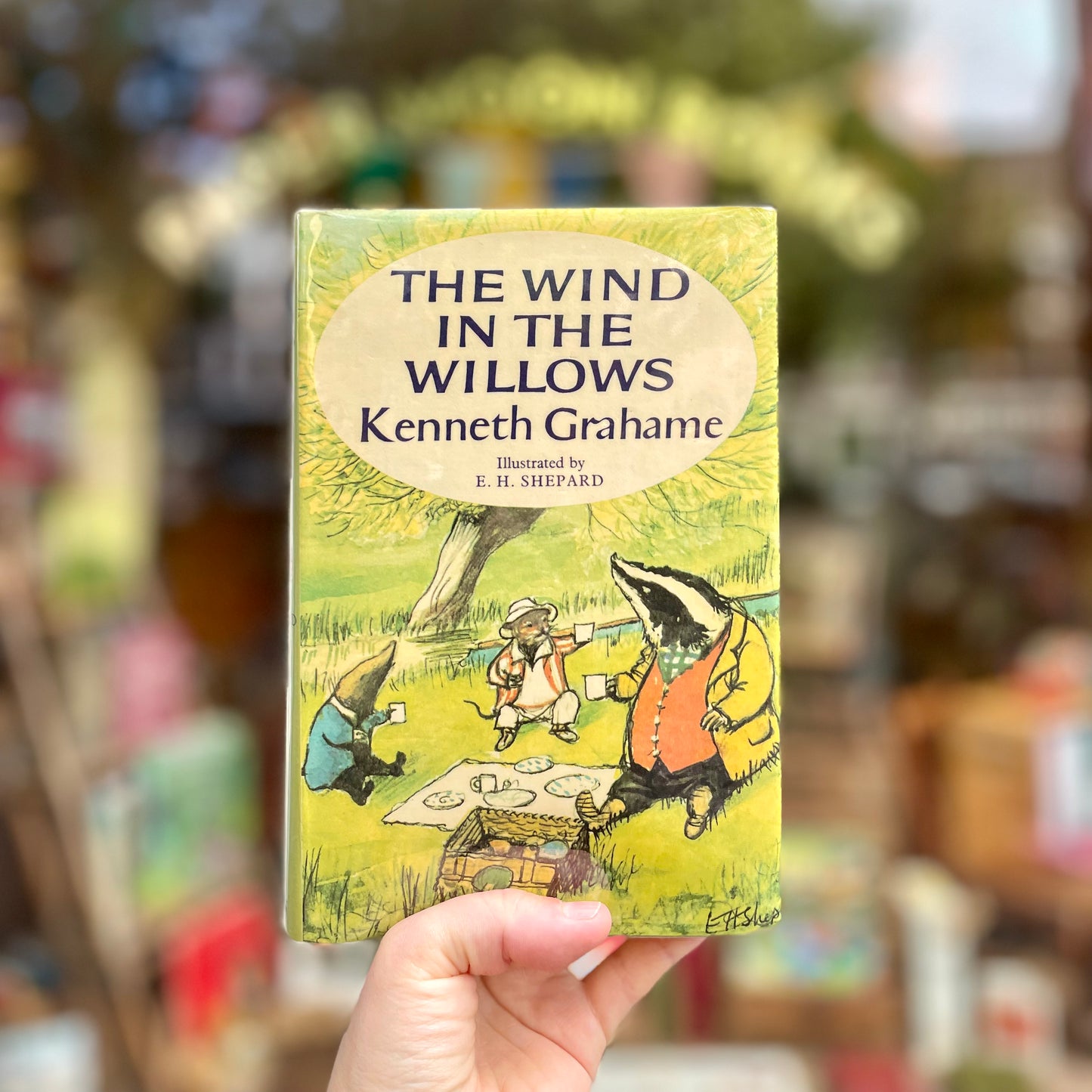 The Wind in the Willows (1977) – Kenneth Grahame and Ernest Shepard