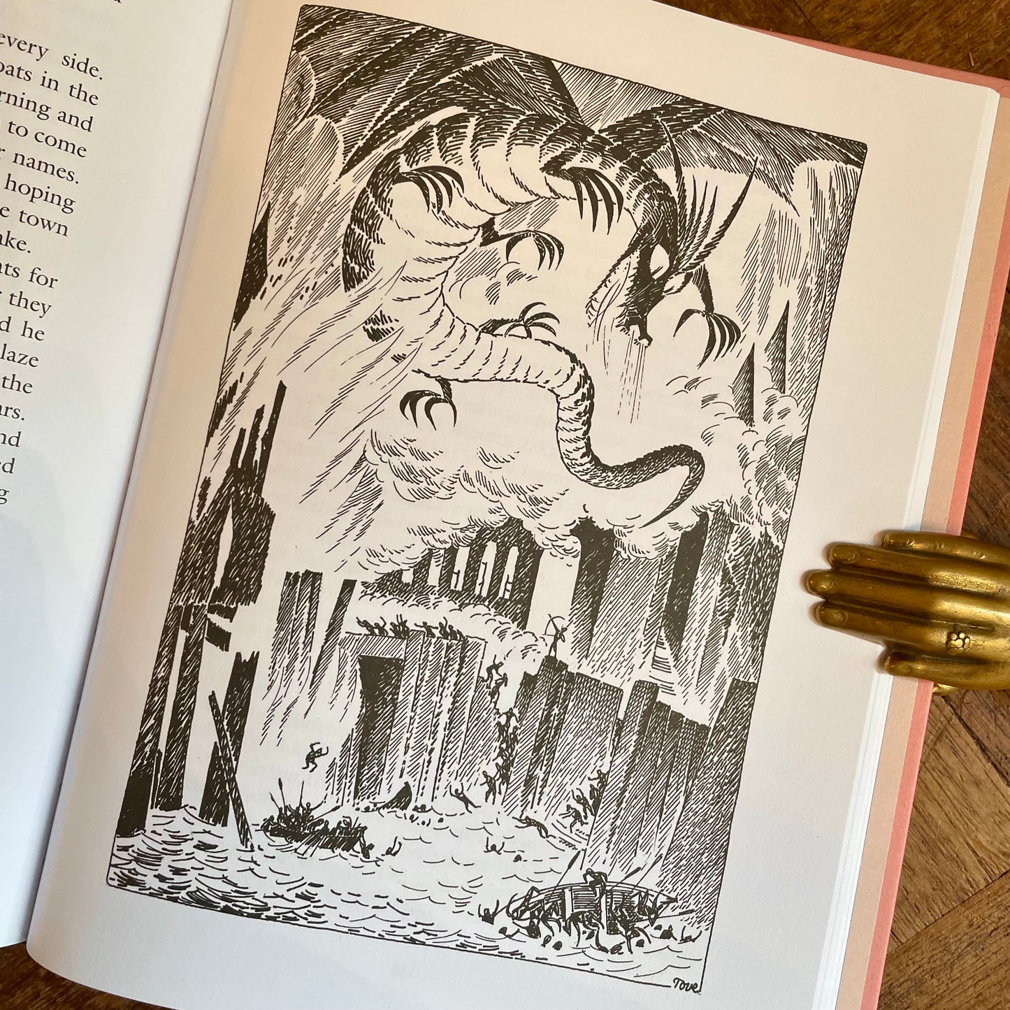 The Hobbit – J.R.R Tolkien, Tove Jansson