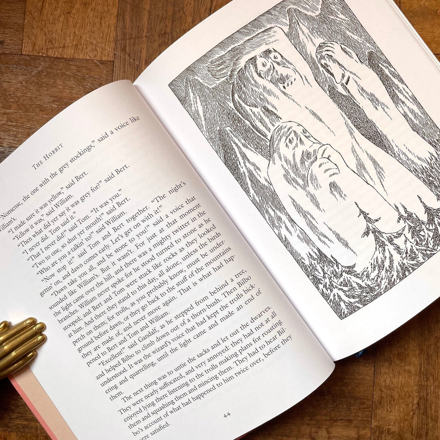 The Hobbit – J.R.R Tolkien, Tove Jansson