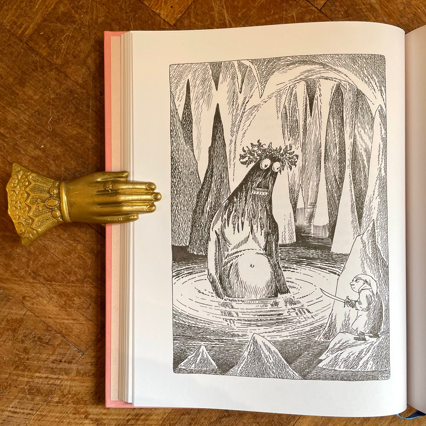 The Hobbit – J.R.R Tolkien, Tove Jansson