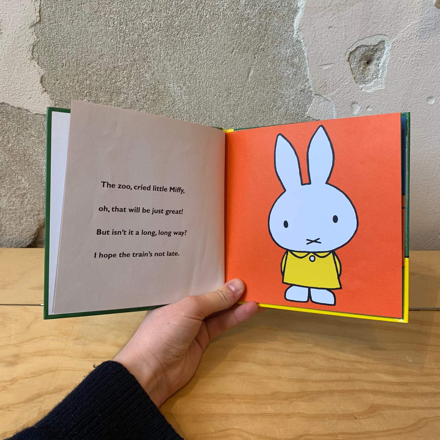 Miffy at the Zoo – Dick Bruna