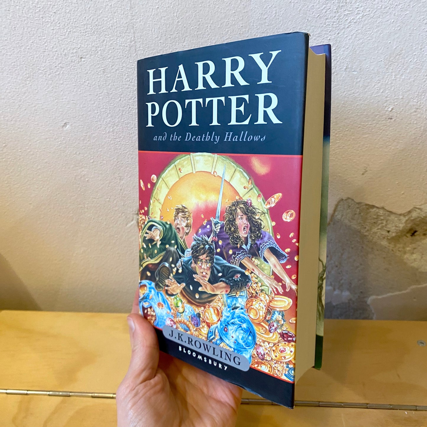 Harry Potter and the Deathly Hallows (1st edition) - J.K. Rowling