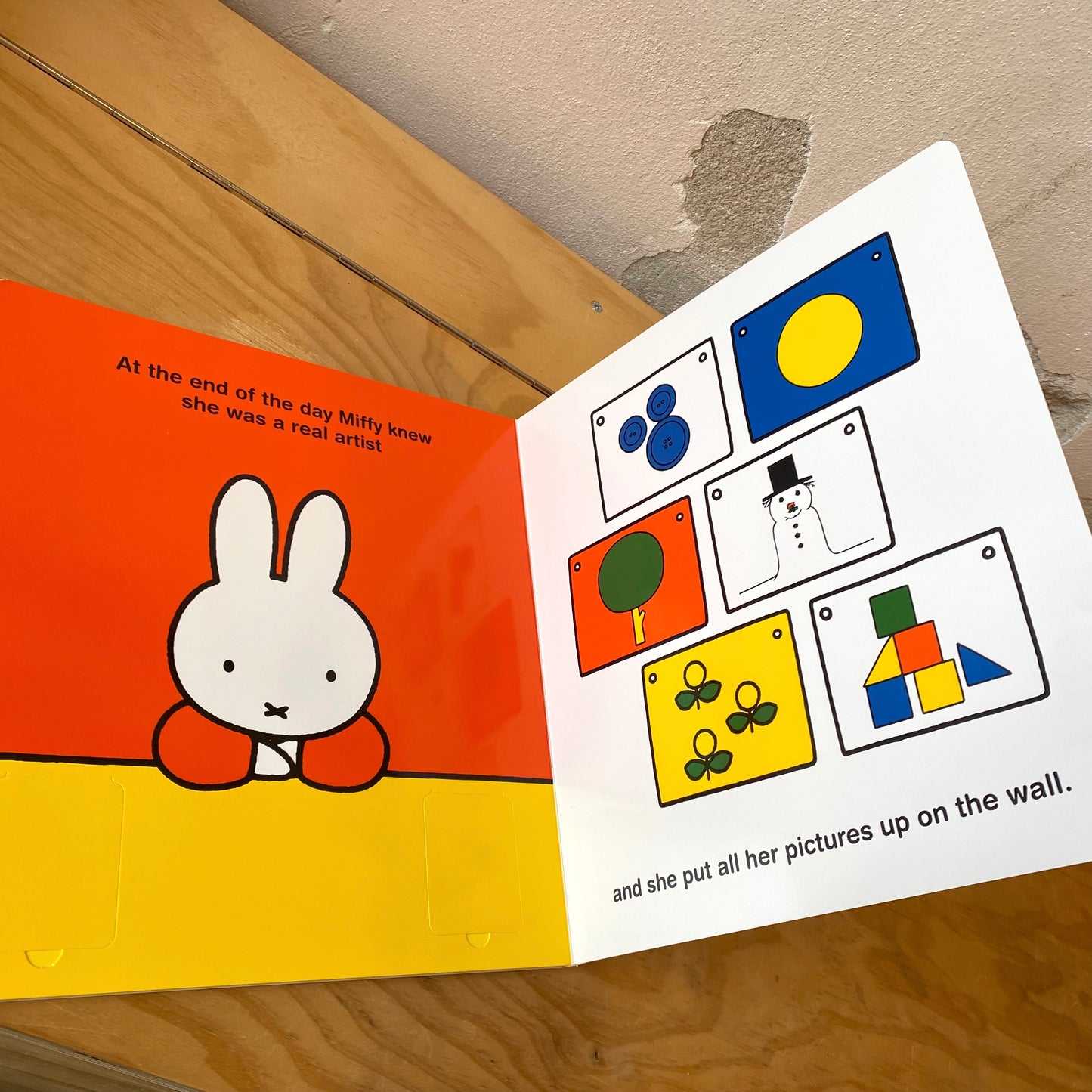 Miffy the Artist (Lift-the-Flap Book) - Dick Bruna