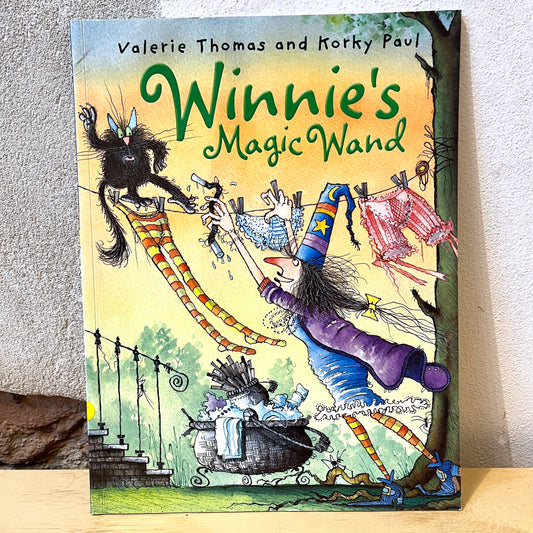 Winnie's Magic Wand – Valerie Thomas, Korky Paul