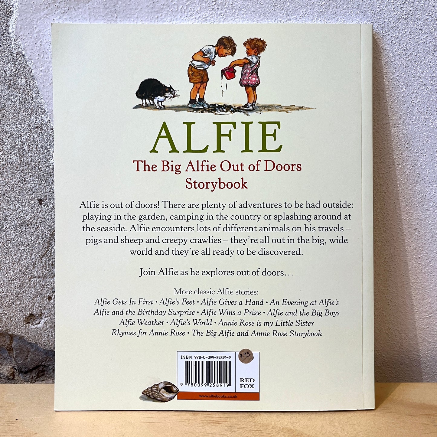 Alfie: The Big Alfie Out of Doors Storybook – Shirley Hughes