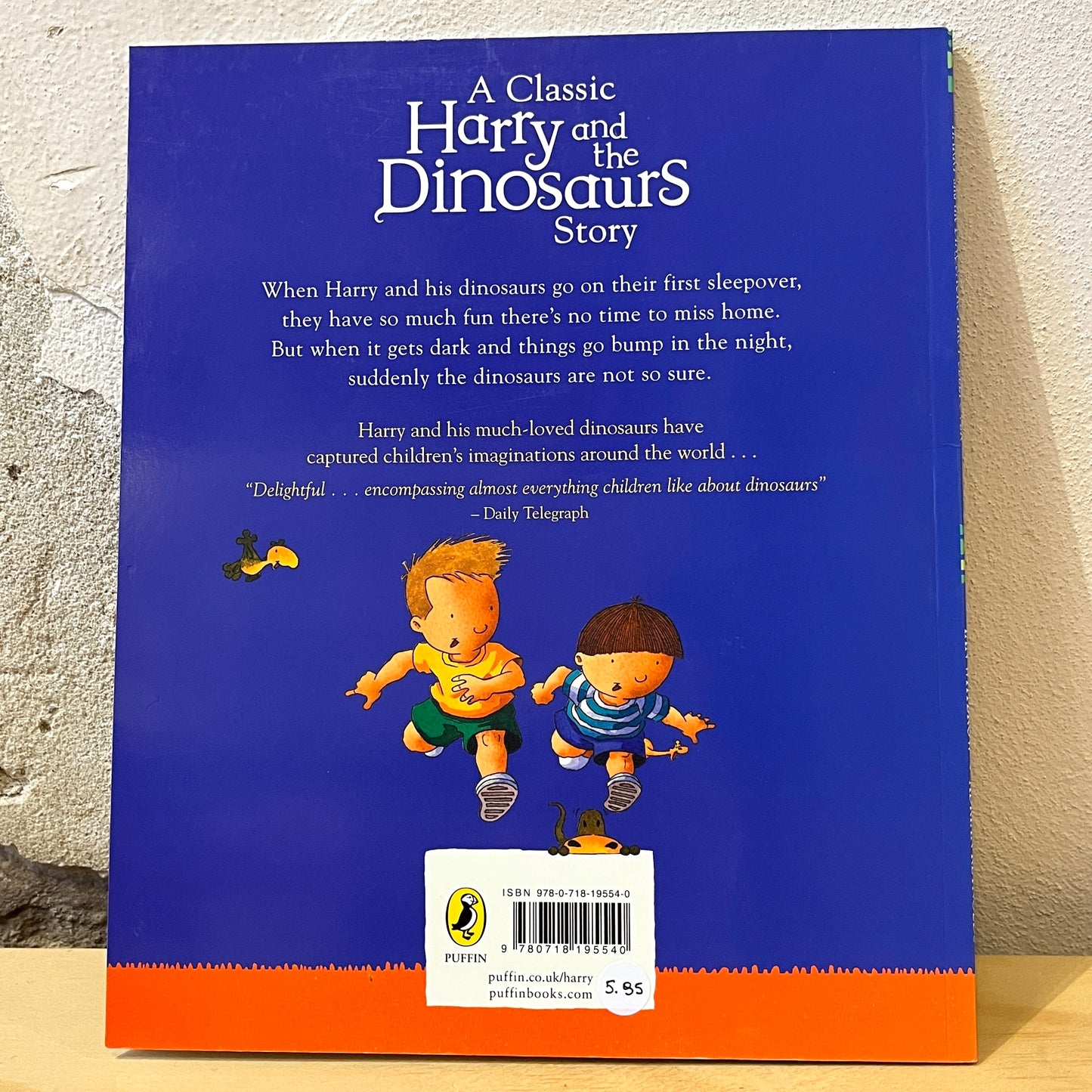 Harry and the Dinosaurs First Sleepover – Ian Whybrow, Adrian Reynolds