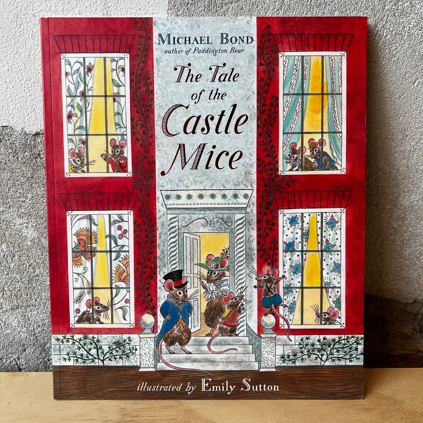 The Tale of the Castle Mice – Michael Bond, Emily Sutton