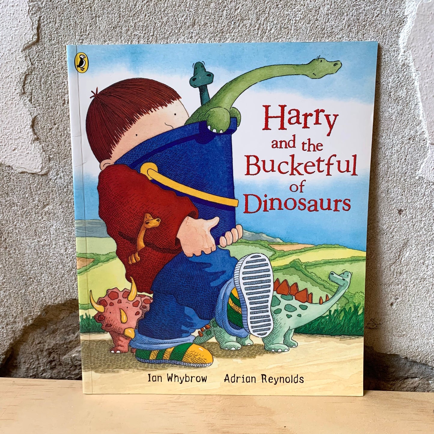 Harry and the Bucketful of Dinosaurs – Ian Whybrow, Adrian Reynolds